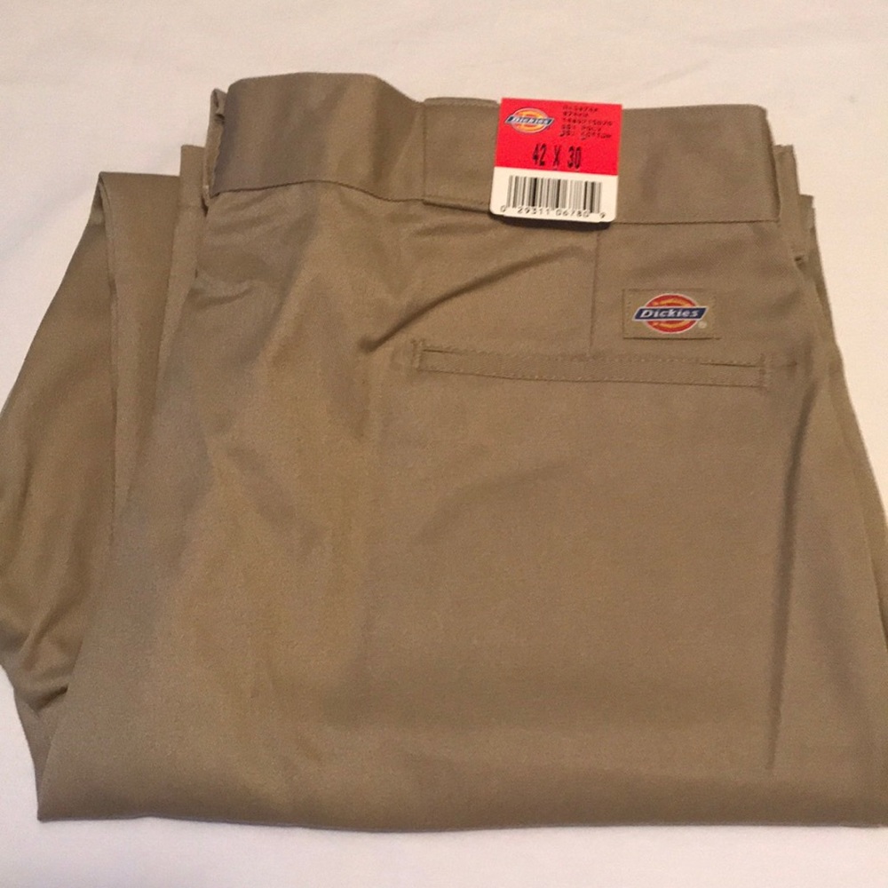 NWT men’s Dickies- size 42-30